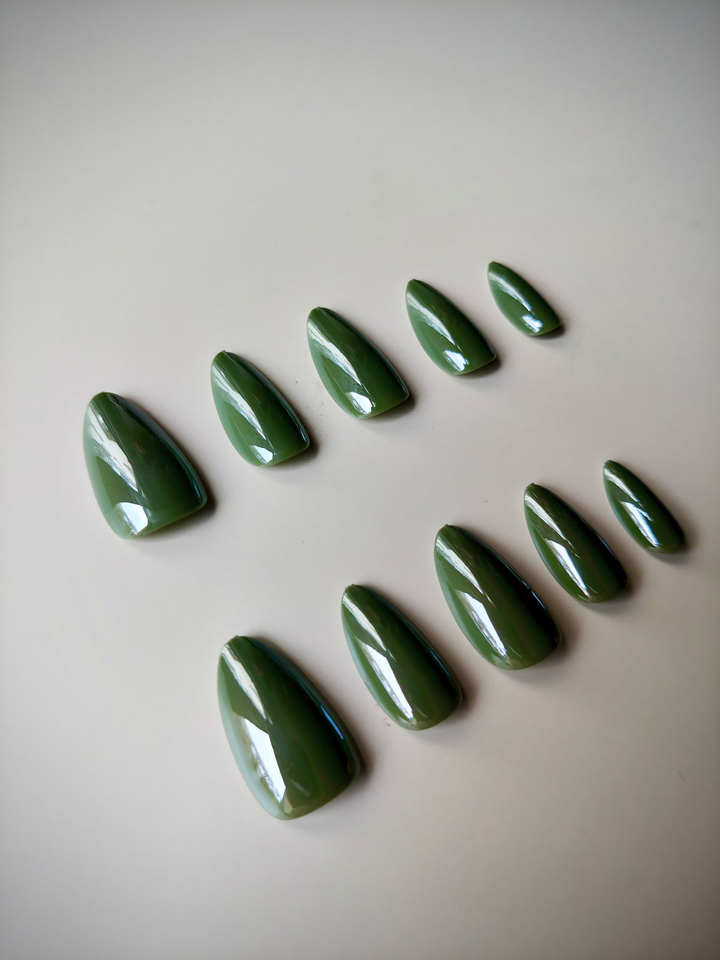 Moss Green Glossy Press-On Nails – Justmee Reusable 30-Piece Set