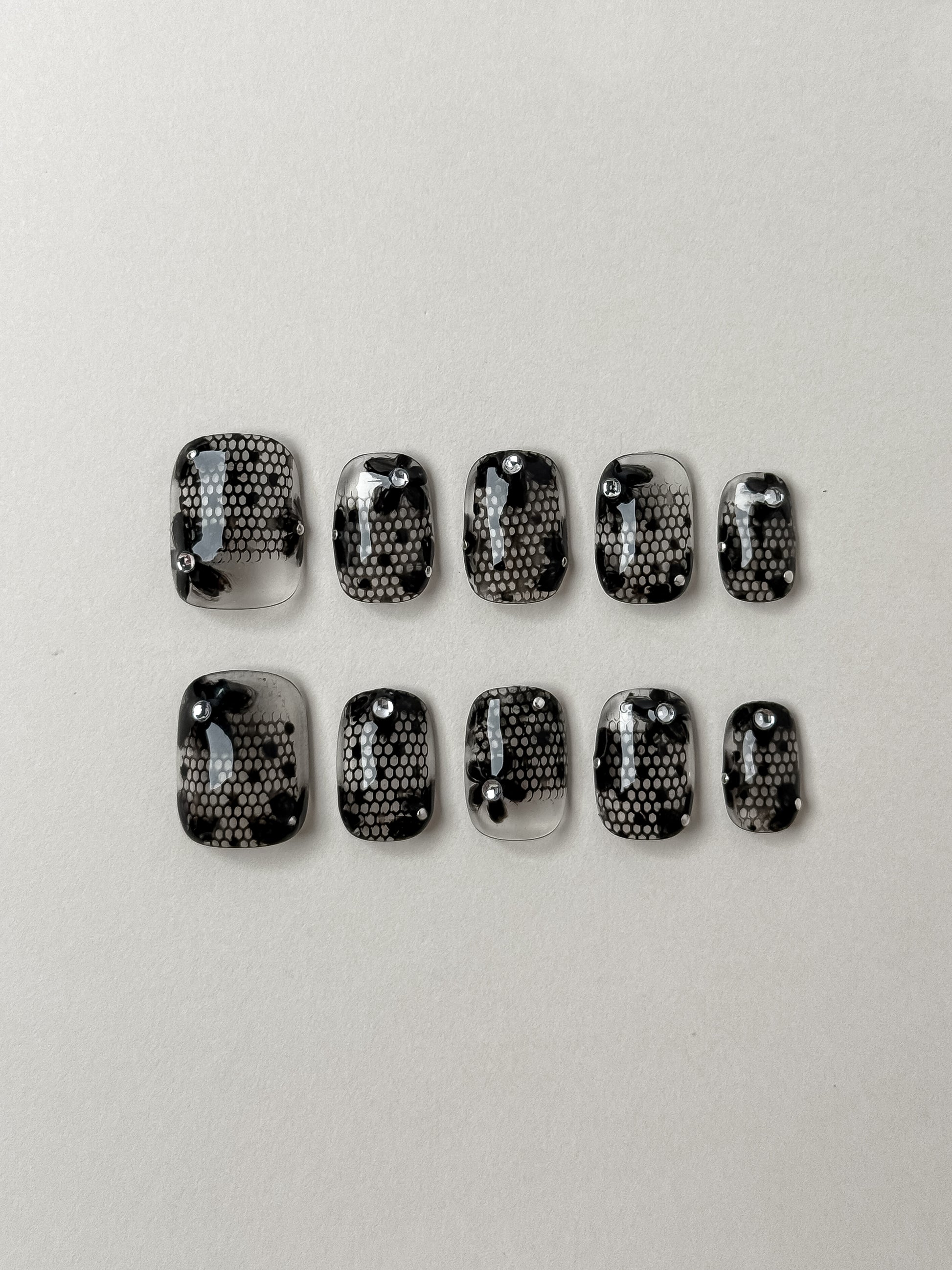 Midnight Lace - 10 pcs Press On Nails