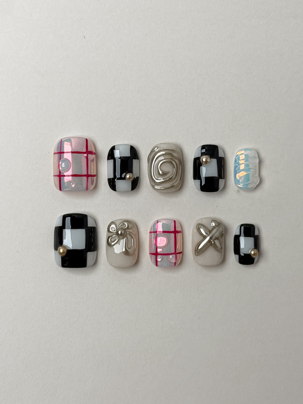 Checker Pop – 10-teiliges Set künstliche Fingernägel zum Aufkleben