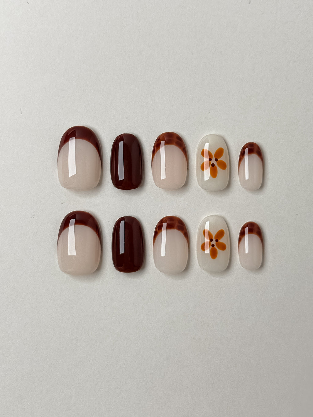 Cocoa Bloom – 10 Stück künstliche Fingernägel