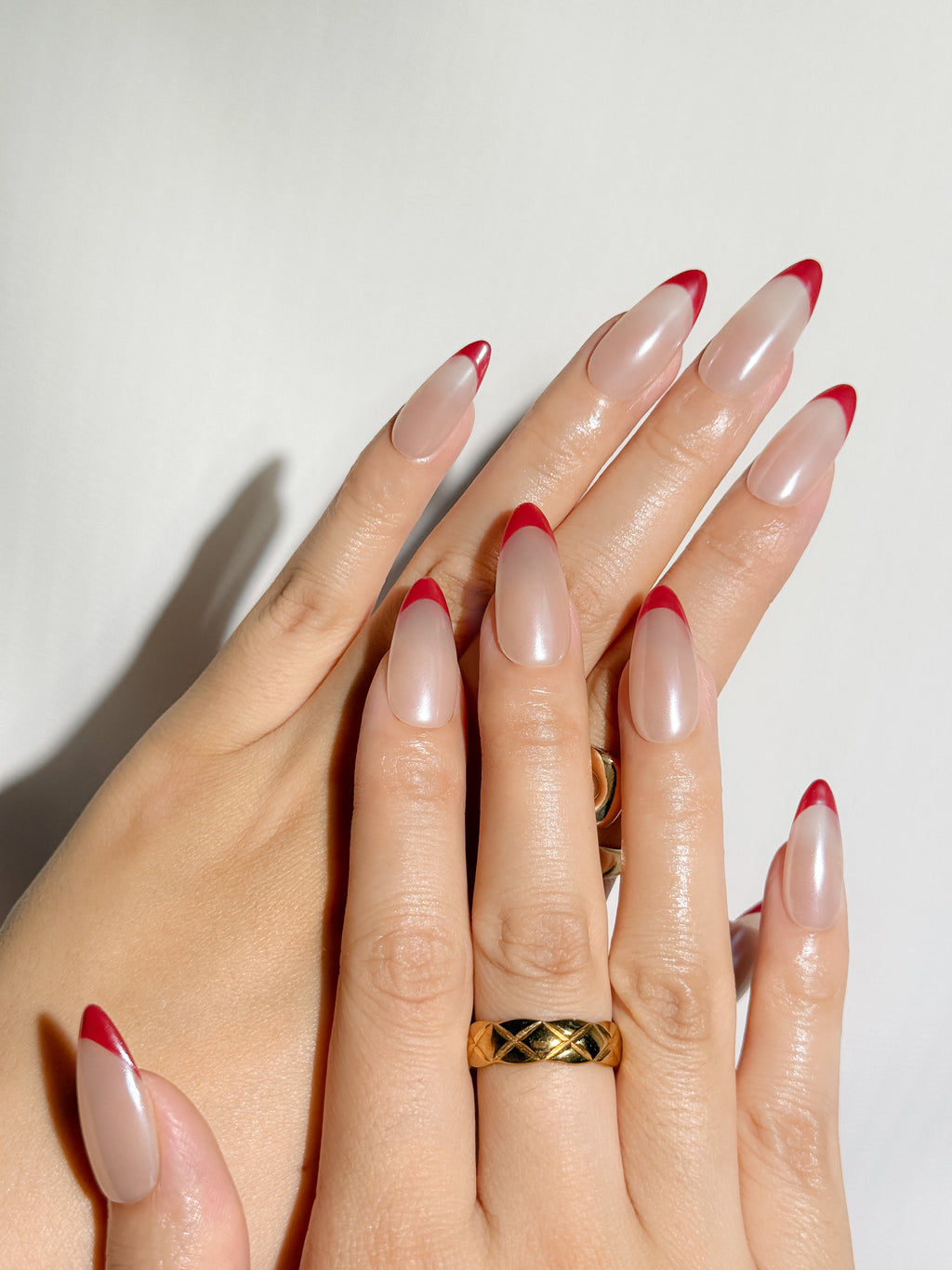 Cherry Gloss Press-On Nägel – Klassisch Rot French