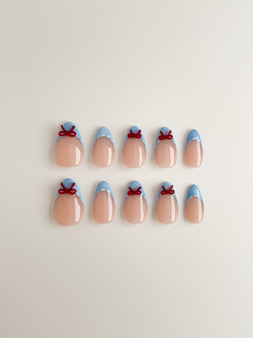 Cherry Bow Press-On Nägel – French Blue Tip Design